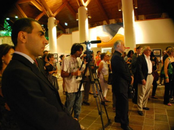 315929_10150777716300697_6400596_n