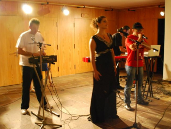 311154_10150777716640697_3487321_n