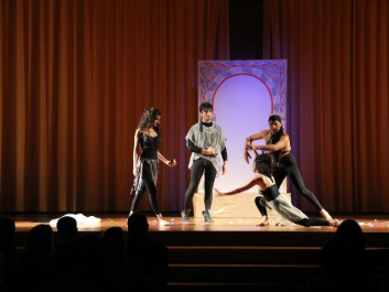 316414_10150787899875697_474488_n